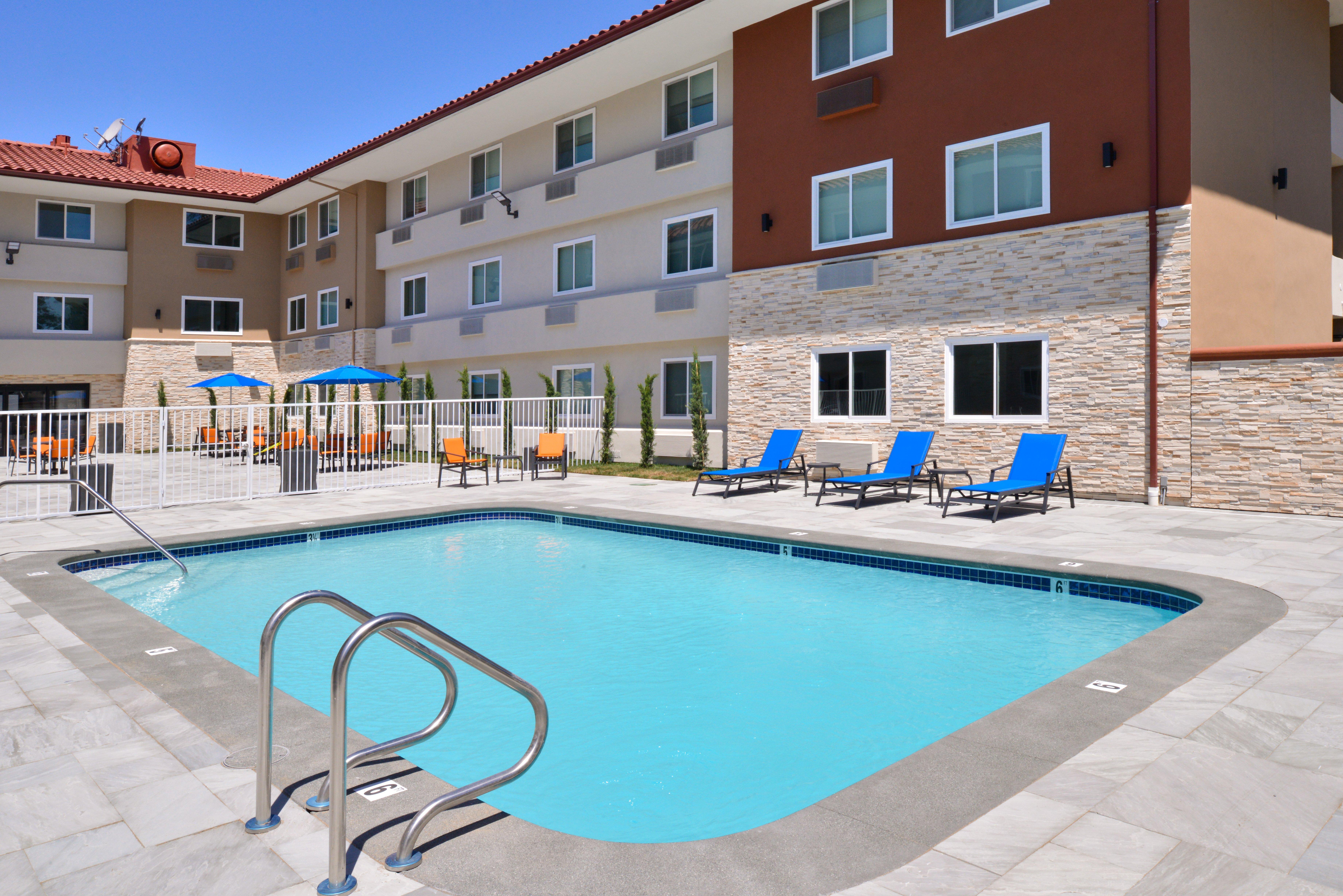 Holiday Inn Express - Santa Rosa North By Ihg Екстериор снимка